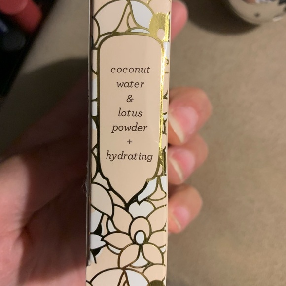 Pacifica Perfect Lotus Universal Powder - Picture 3 of 3